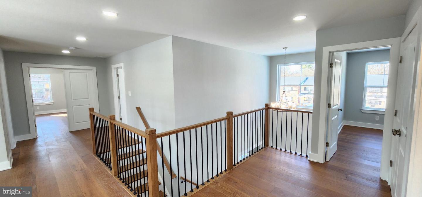 11b Fairview Ave Property Photo 25