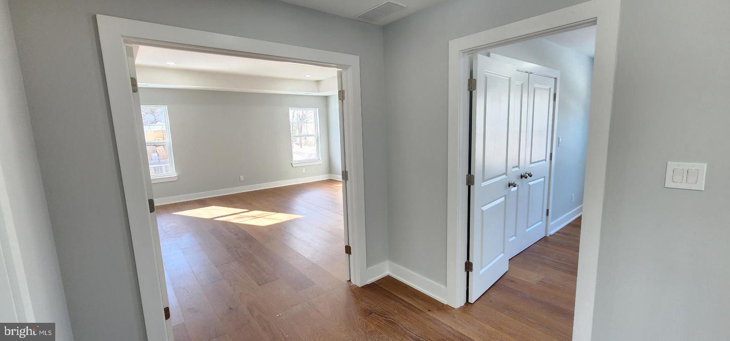 11b Fairview Ave Property Photo 26