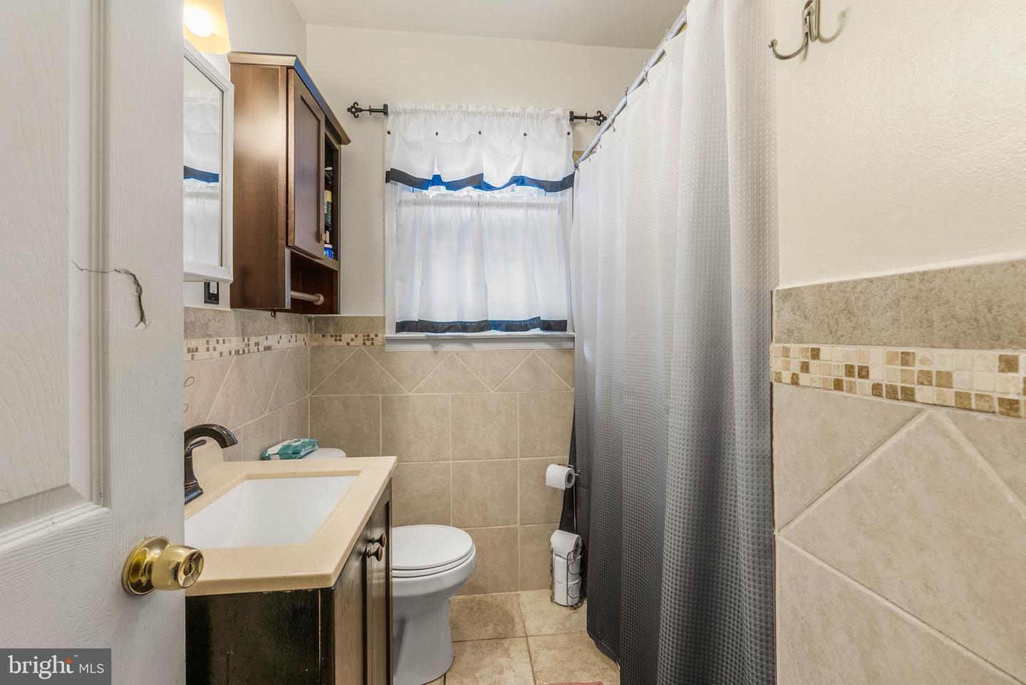 2411 Paris Ave Property Photo 8