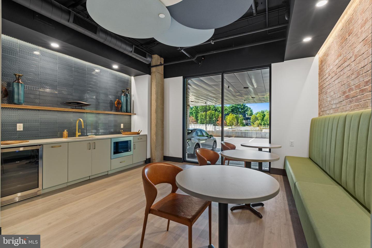 144 N Main St #co-working Space Property Photo 7