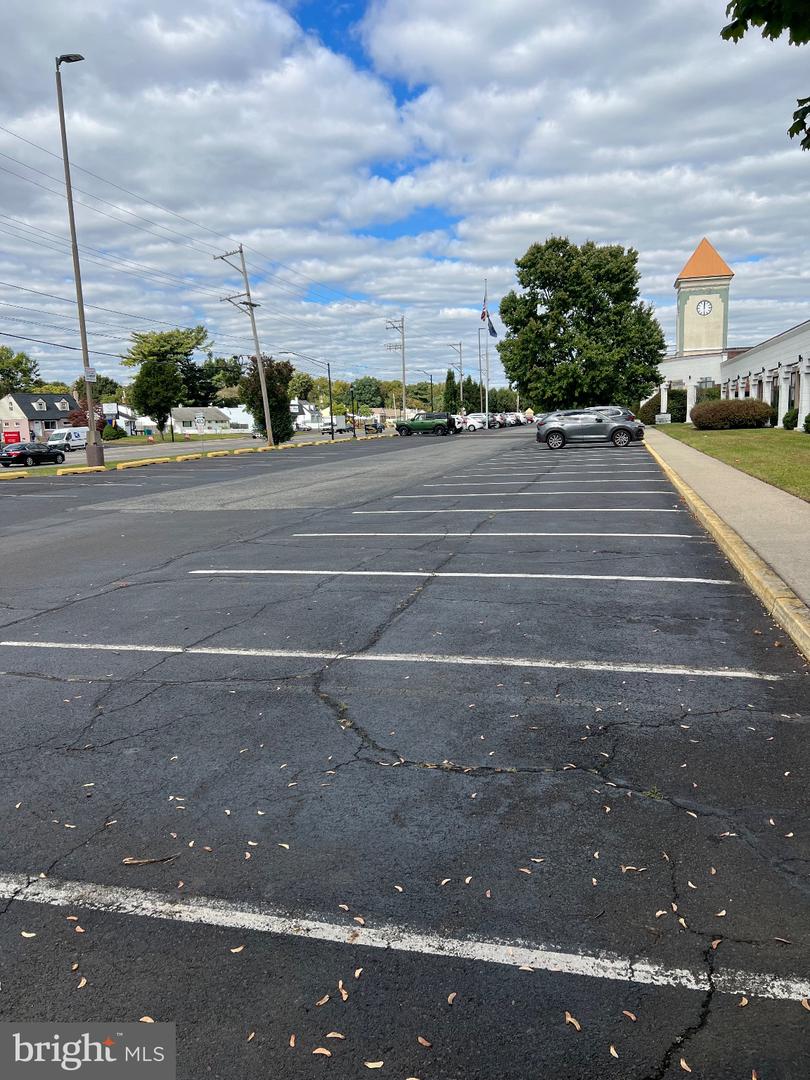 1200 Veterans #a-3 Property Photo 3