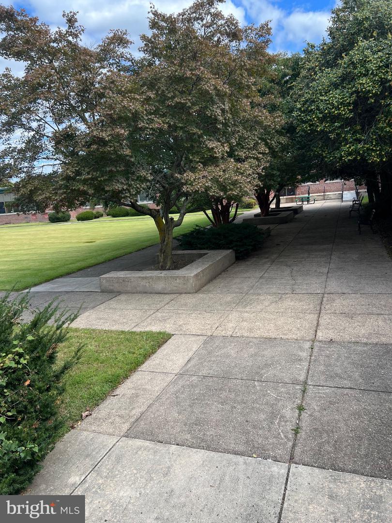 1200 Veterans #a-3 Property Photo 9