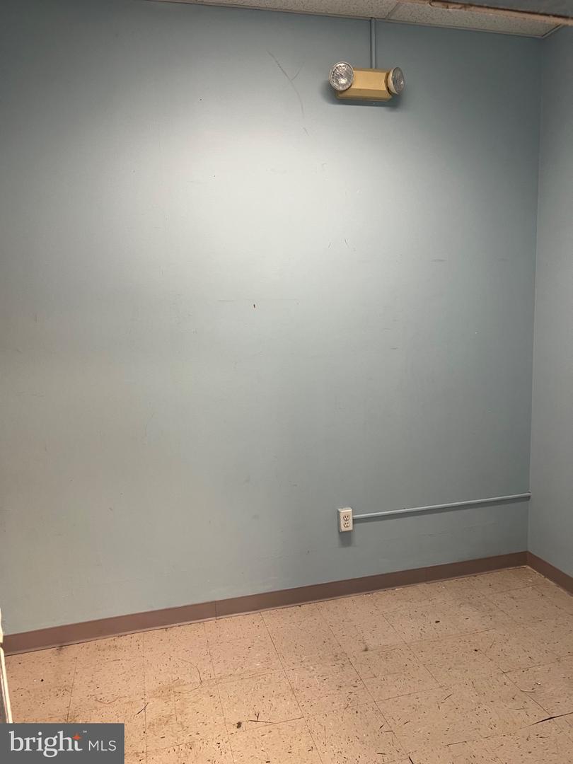 1200 Veterans #a-3 Property Photo 13