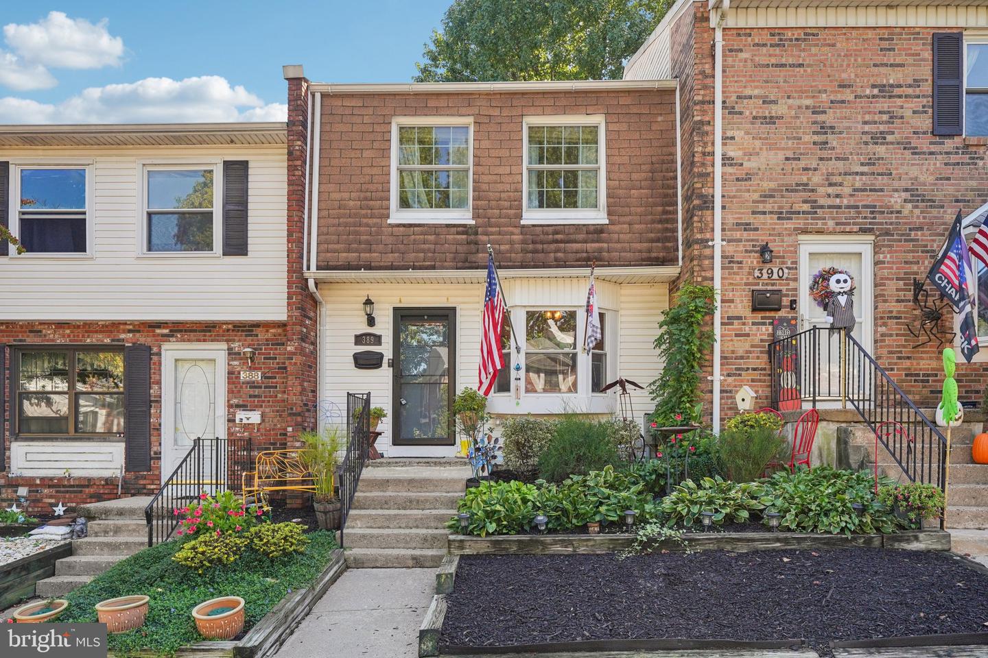 389 Rutgers Ct Property Photo 1