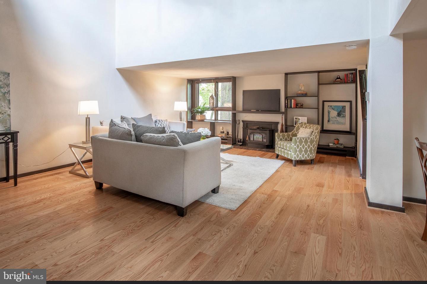 195 Lafayette St Property Photo 10