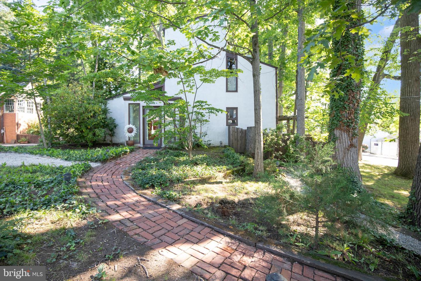 195 Lafayette St Property Photo 29