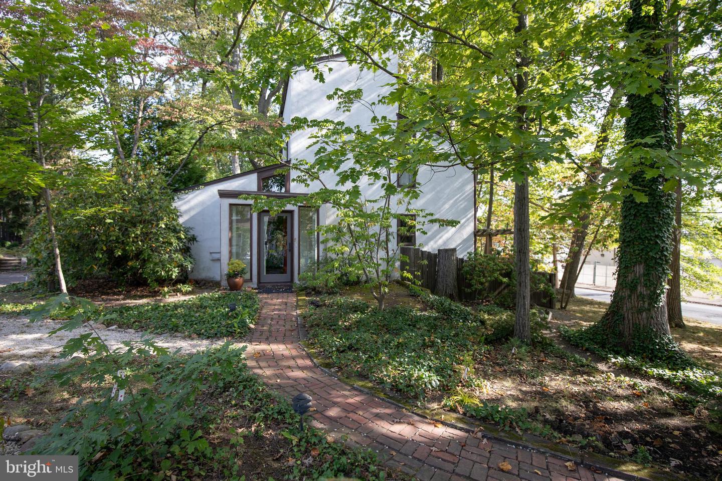 195 Lafayette St Property Photo 31