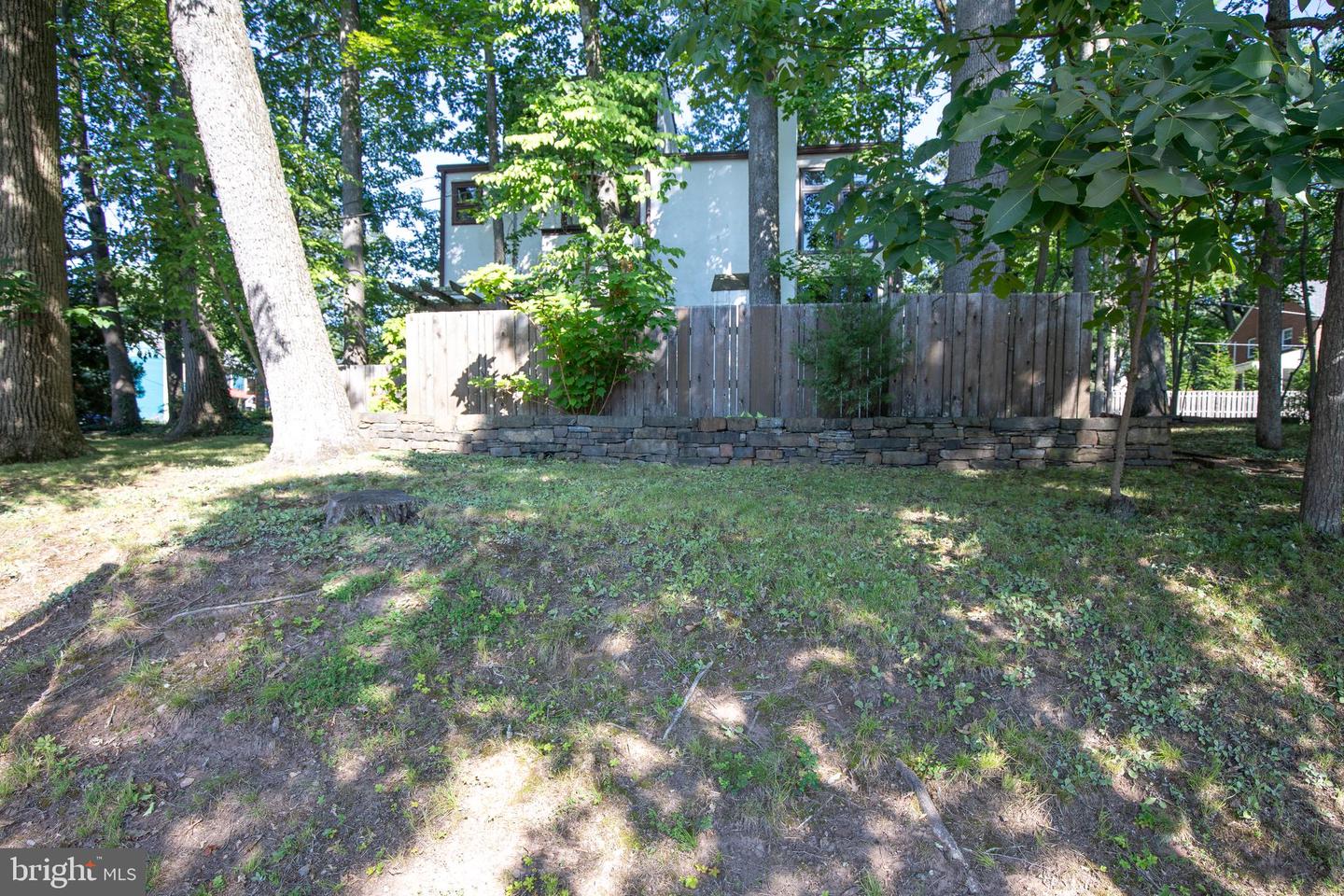 195 Lafayette St Property Photo 40