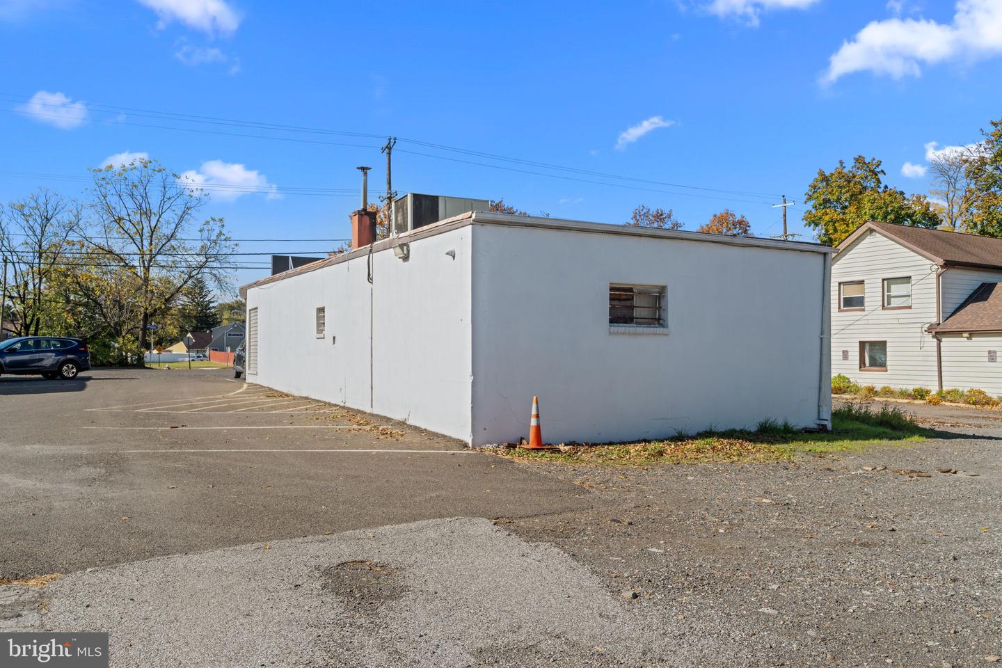 1502-10 Haines Rd Property Photo 44
