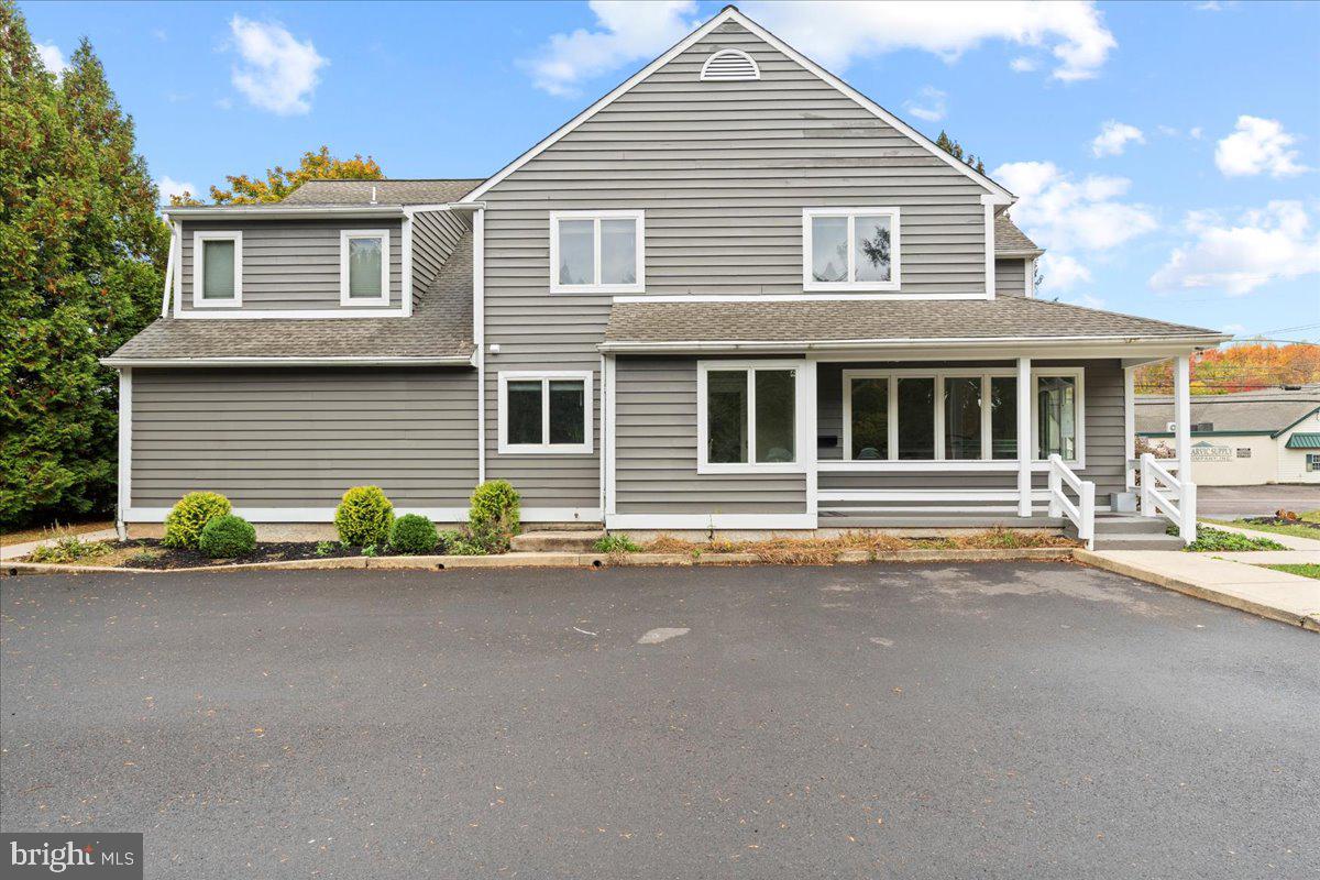 1 Center St Property Photo 1