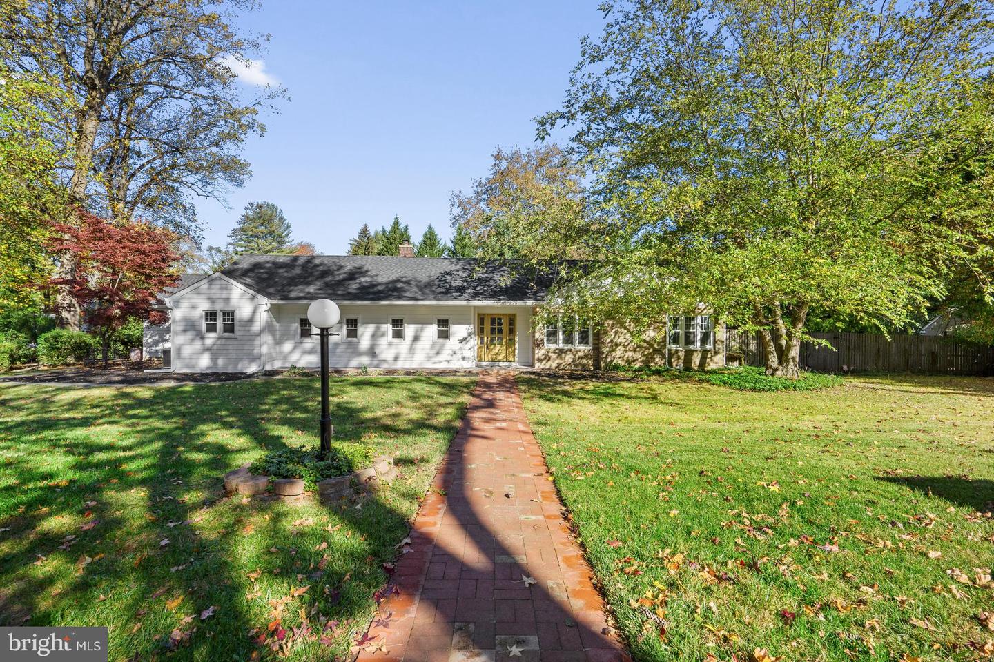 1016 Evergreen Rd Property Photo 1