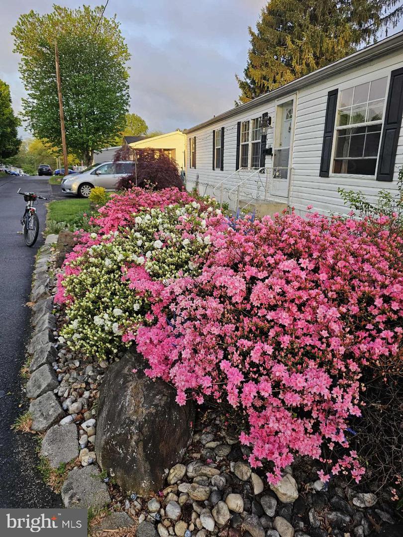 2304 Brownsville Rd #l22 Property Photo 1