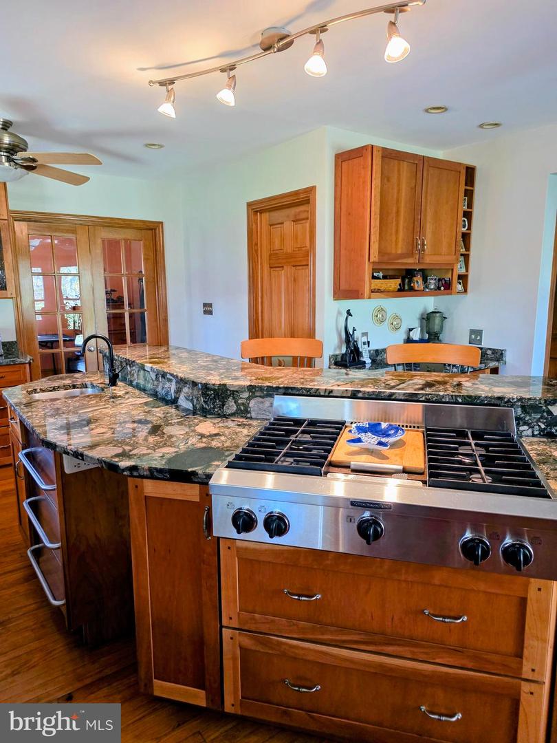 1420 Super Hwy Property Photo 8