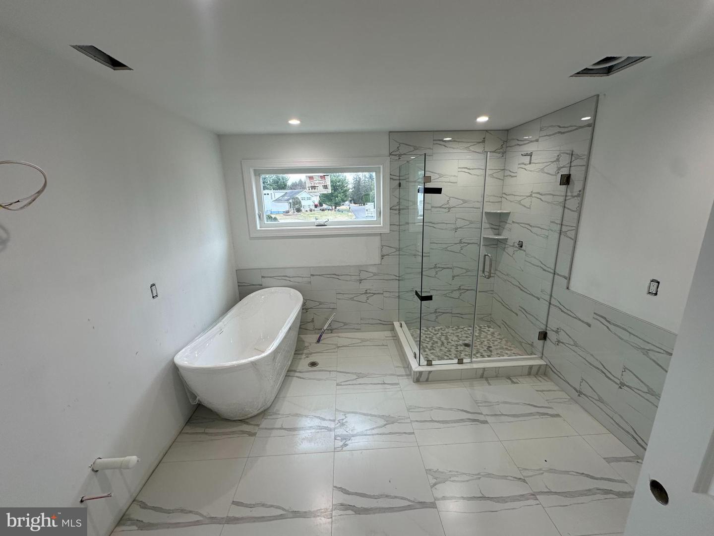 43 Davisville Rd Property Photo 6