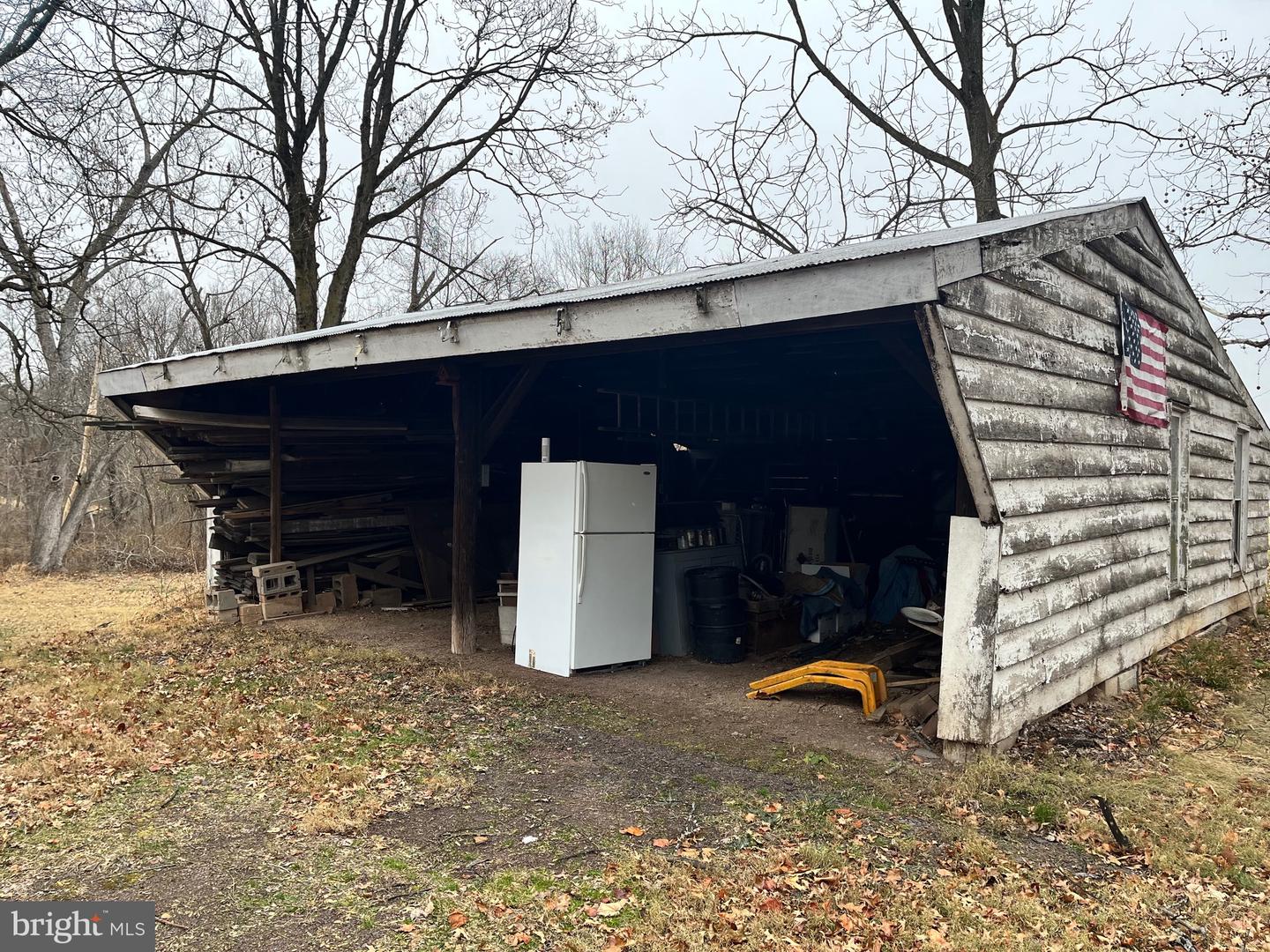 4595 County Line Rd Property Photo 8