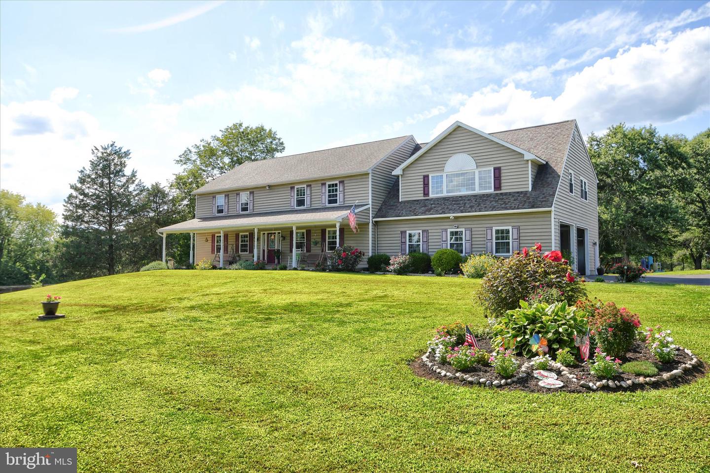 1010 Sweetbriar Rd Property Photo 1