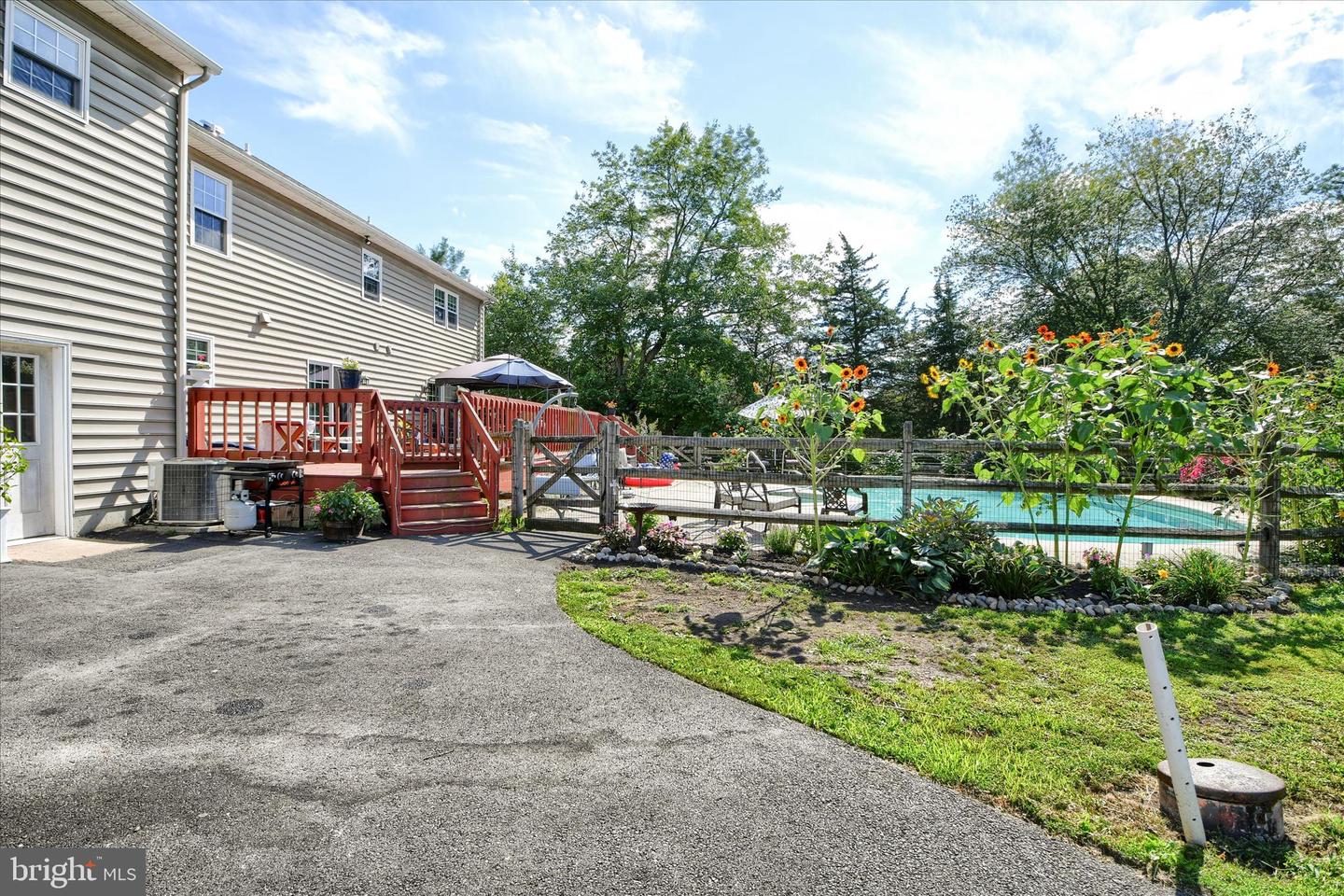 1010 Sweetbriar Rd Property Photo 49