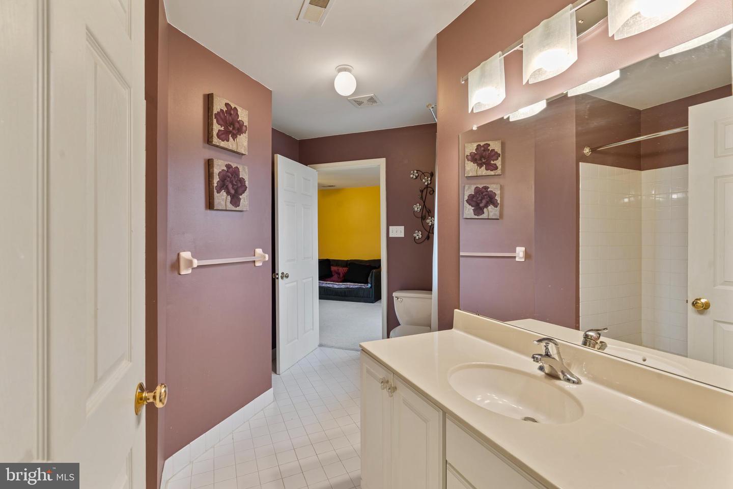 100 E Holland Rd Property Photo 31