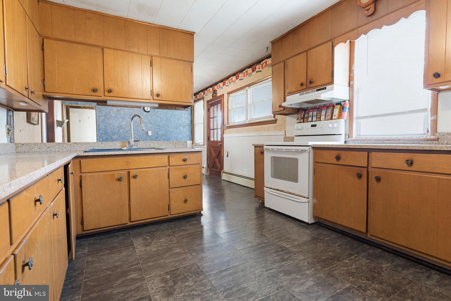 1034 Second Ave Property Photo 12