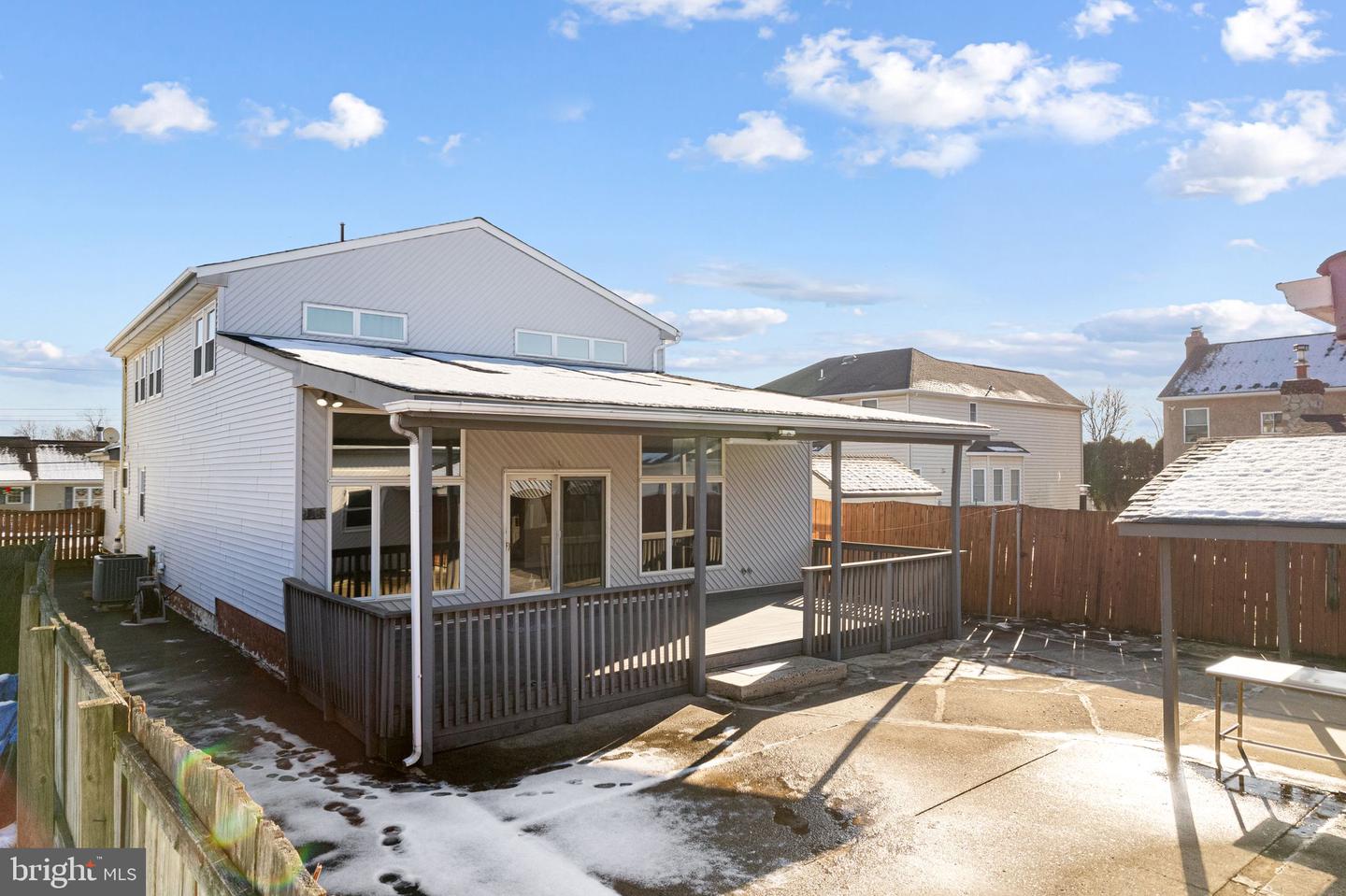 2623 Knights Rd Property Photo 1