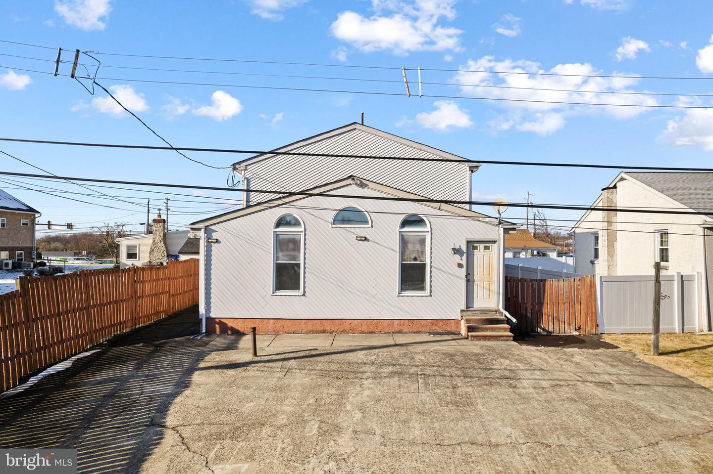 2623 Knights Rd Property Photo 4
