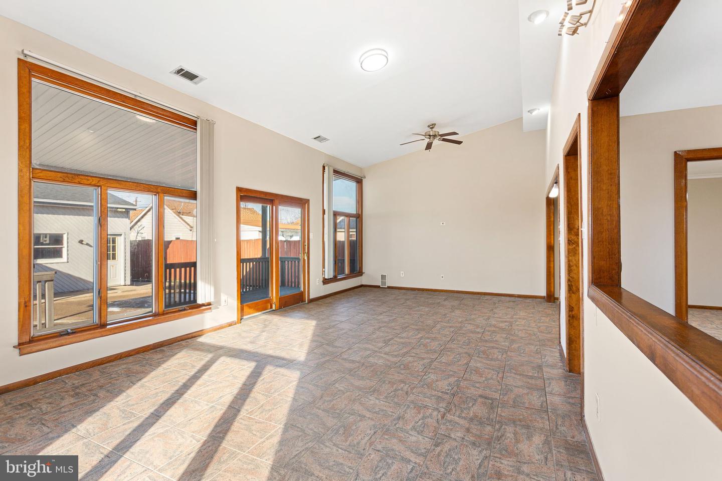 2623 Knights Rd Property Photo 18