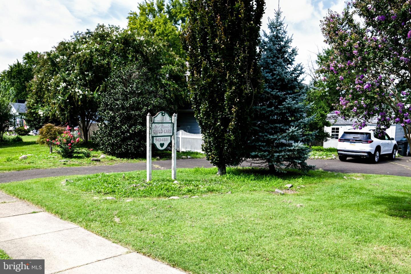 313 Trenton Rd Property Photo 3