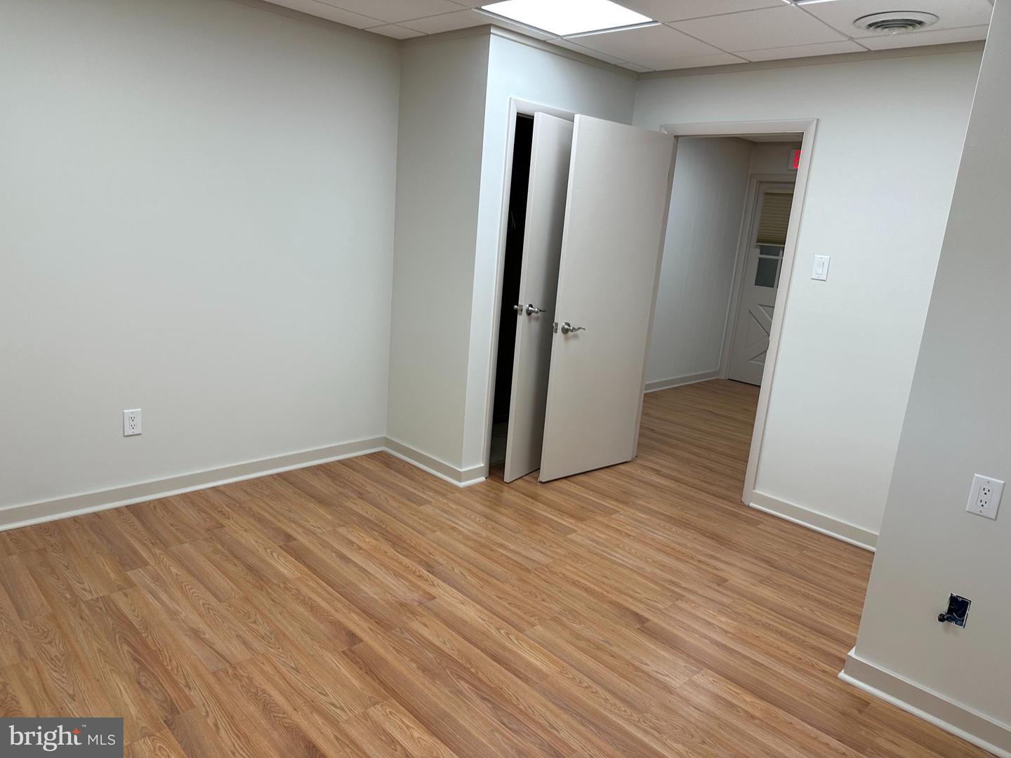 100-unit 102 W Butler Ave Property Photo 29