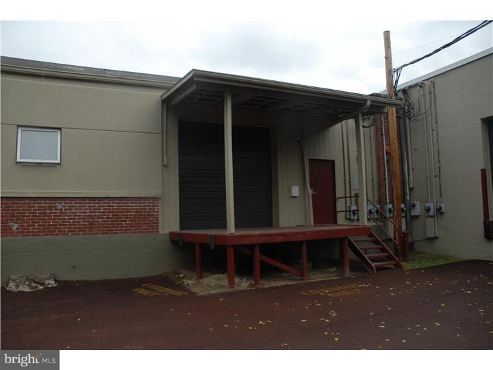 410 E Walnut St #unit 4 Property Photo 2