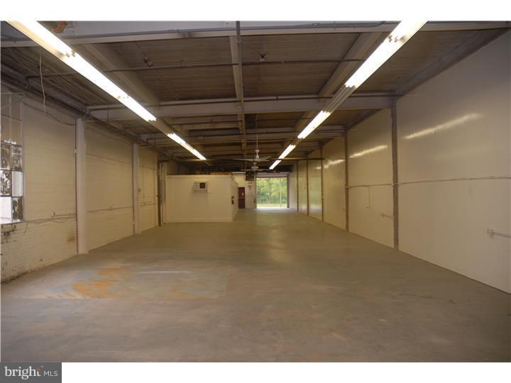 410 E Walnut St #unit 4 Property Photo 4