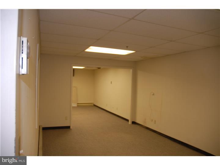 410 E Walnut St #unit 4 Property Photo 5