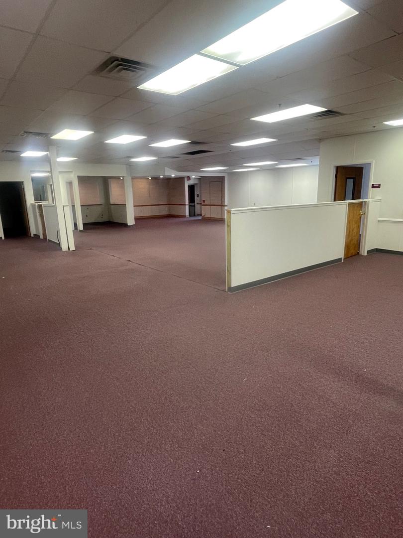 1200 Veterans Hwy #g - Wing Property Photo 4