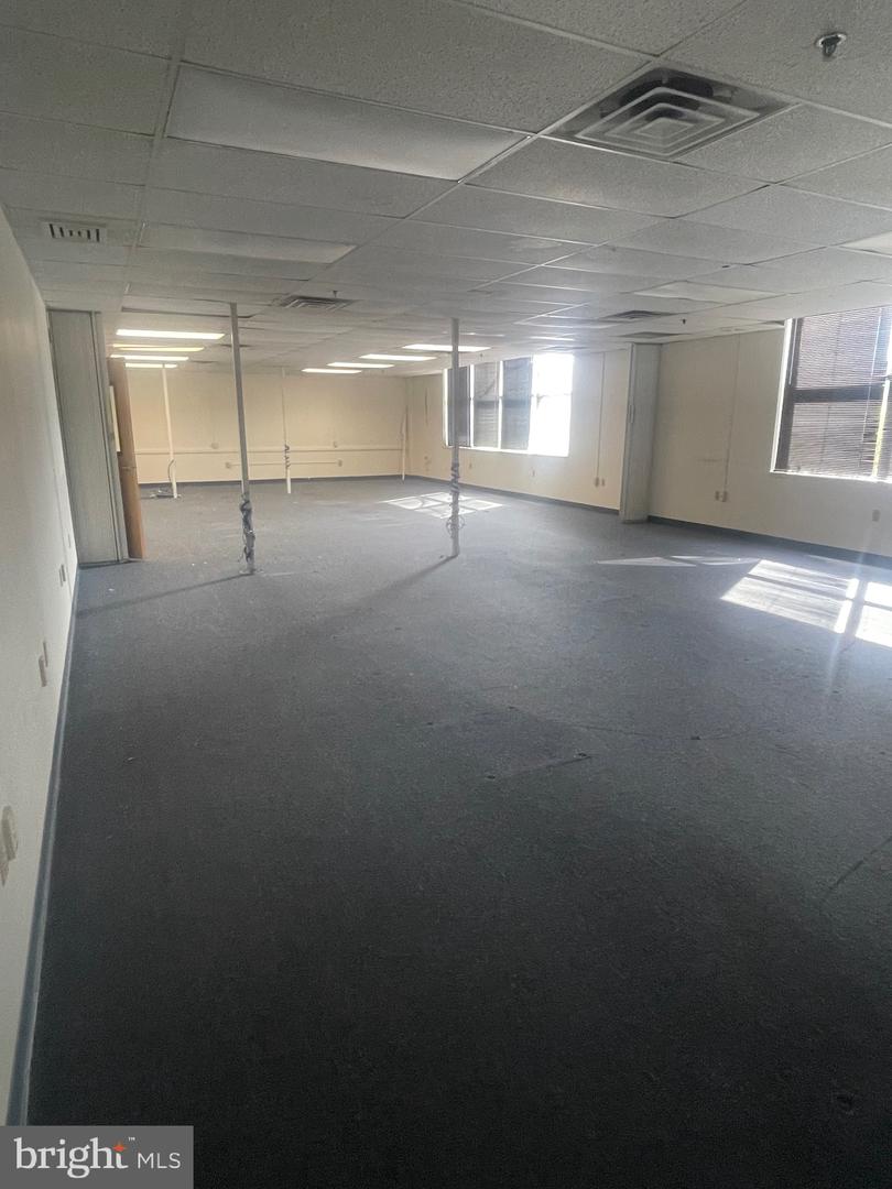 1200 Veterans Hwy #g - Wing Property Photo 13