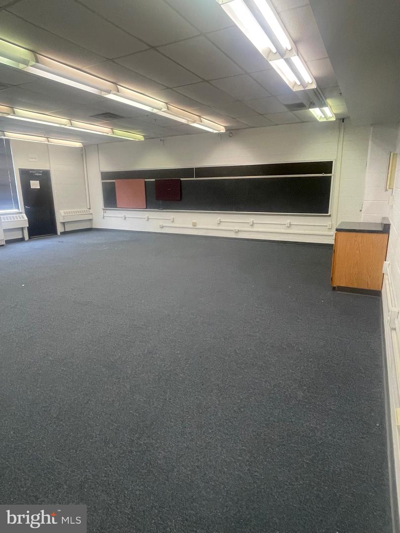 1200 Veterans Hwy #g - Wing Property Photo 14