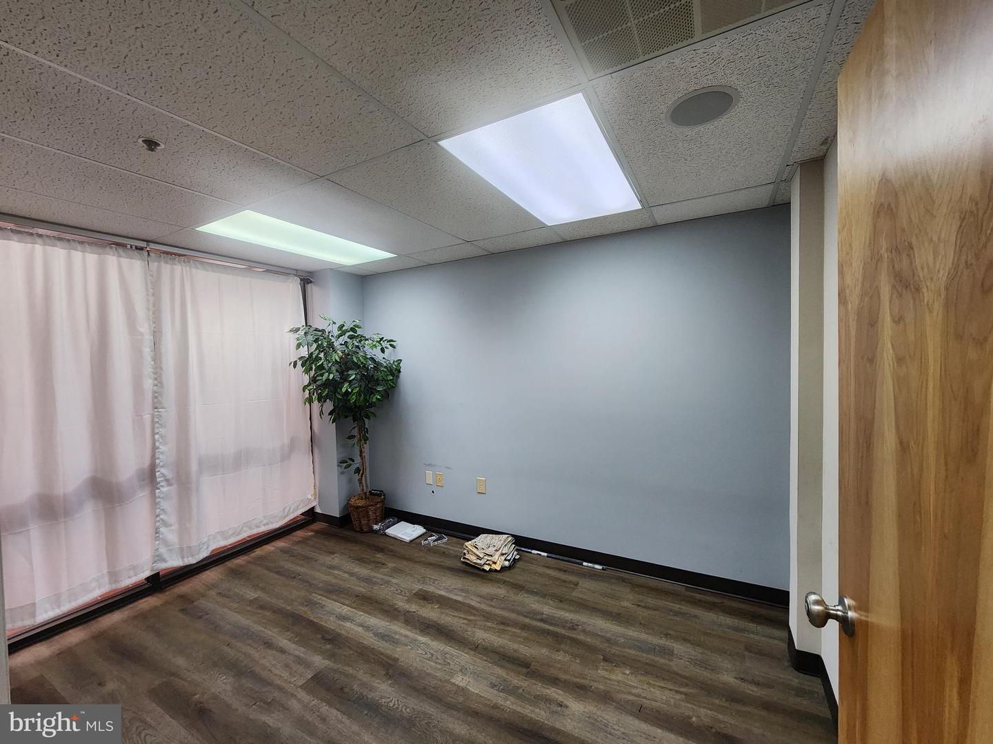 127 S 5th St #150 Property Photo 4