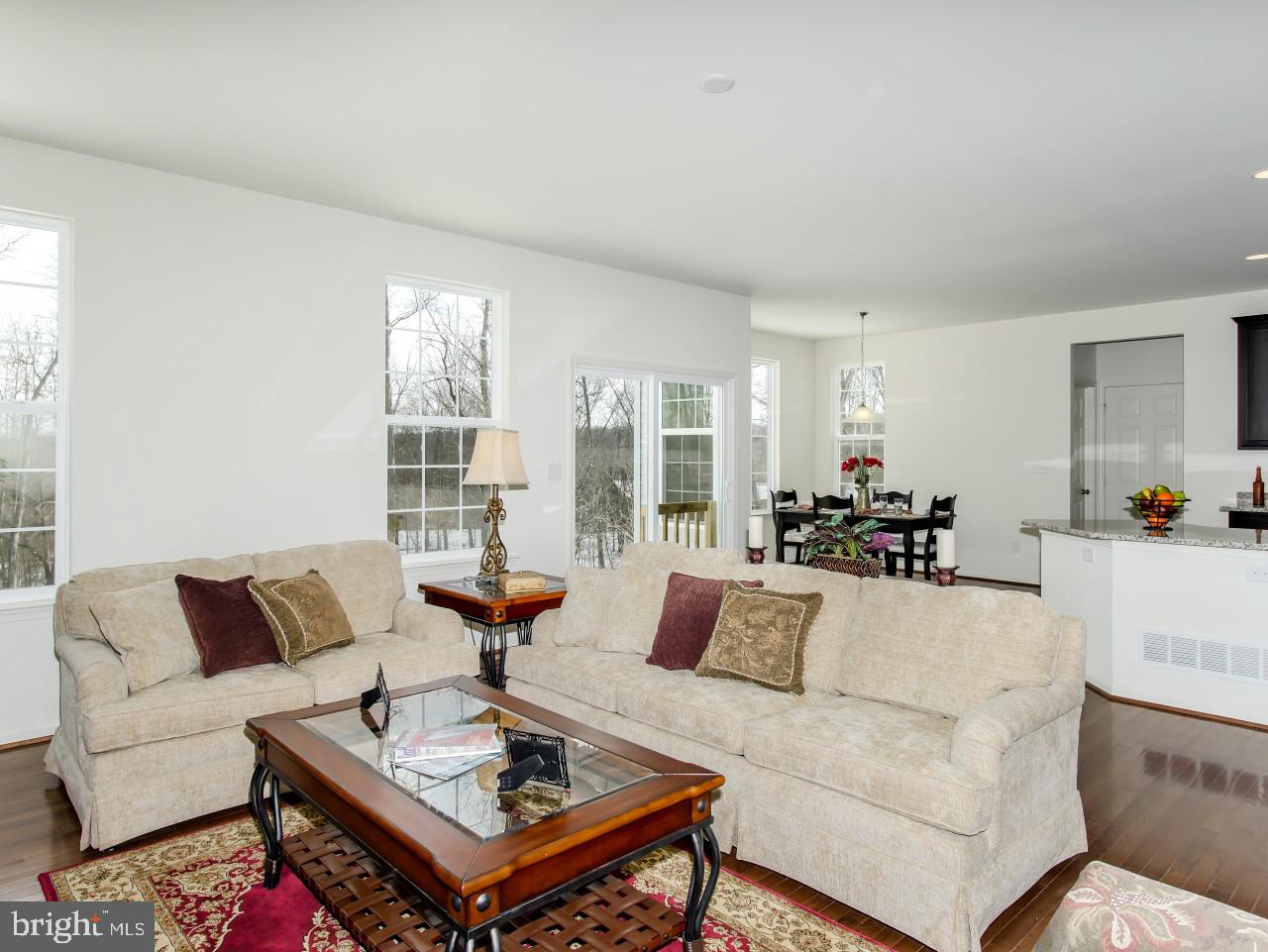 1204 Jordan Ln Property Photo 13