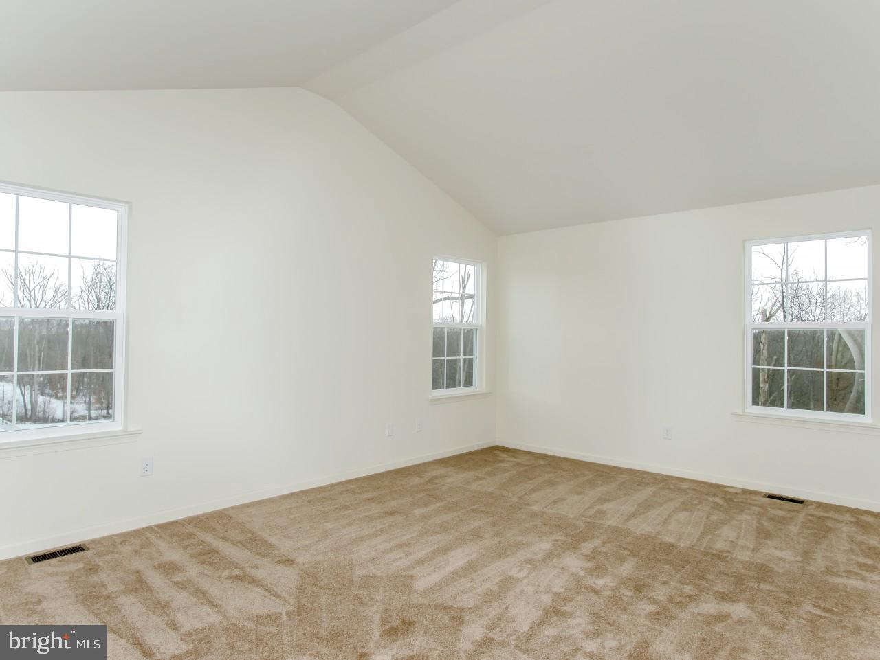 1204 Jordan Ln Property Photo 16