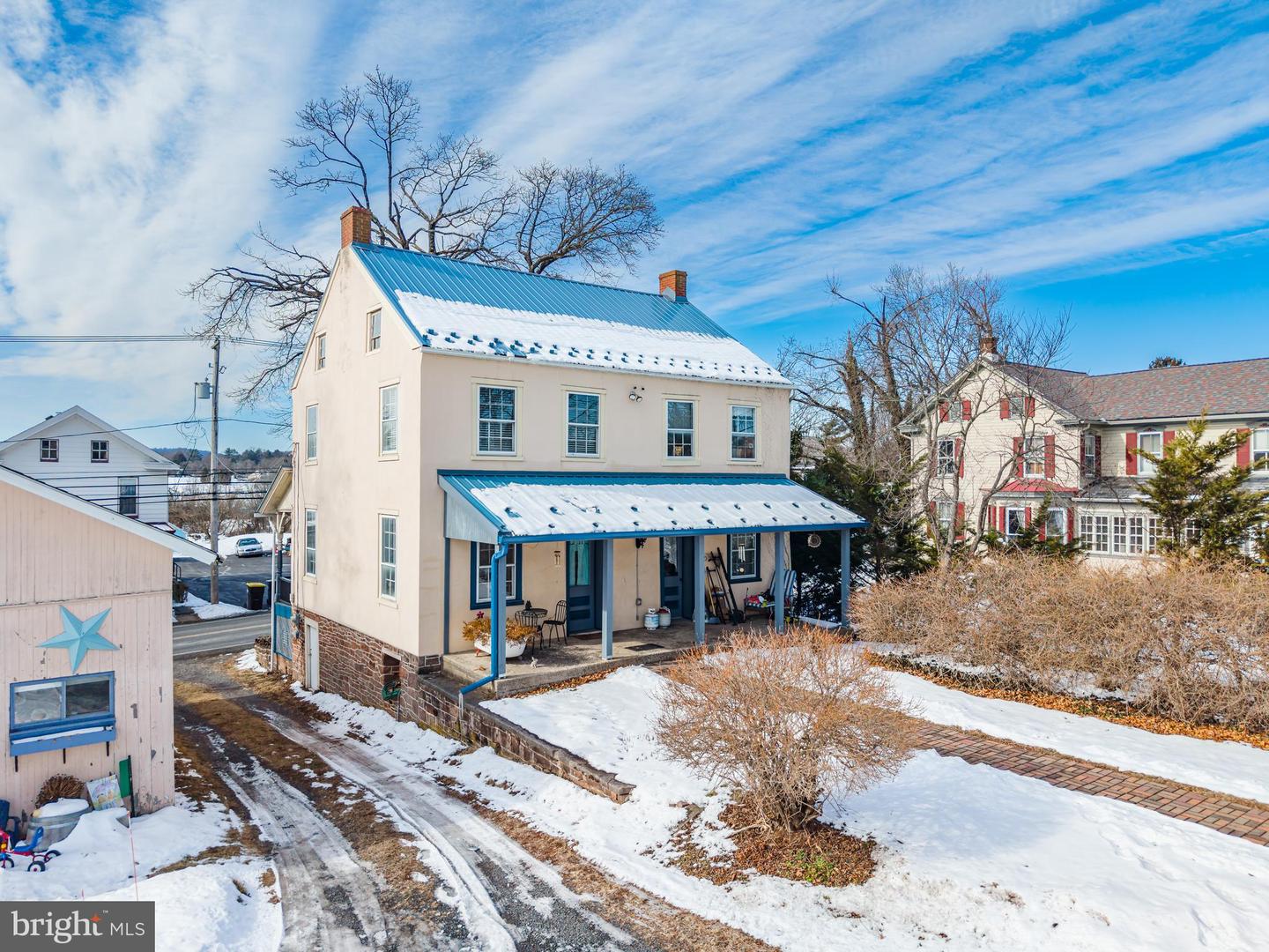 1890 Route 212 Property Photo 4