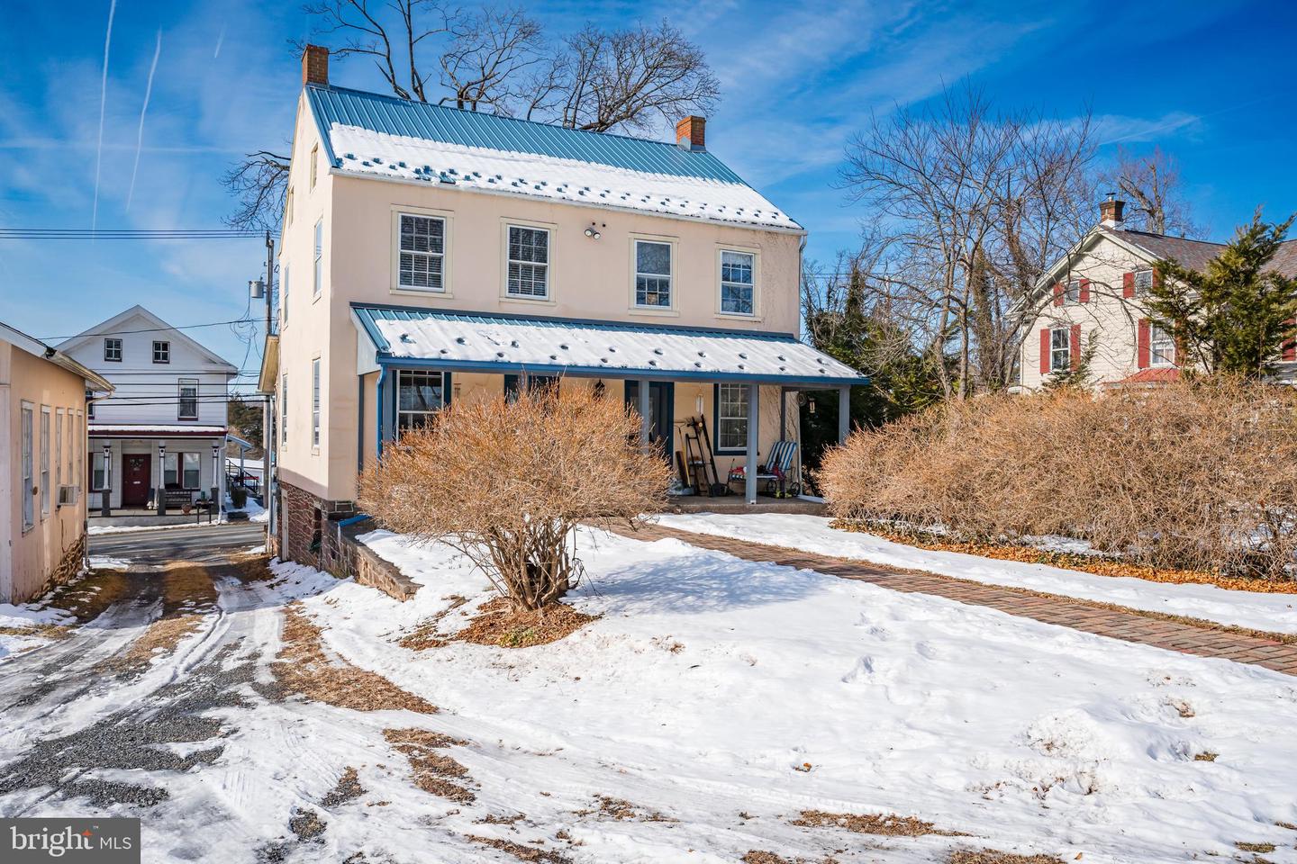 1890 Route 212 Property Photo 6