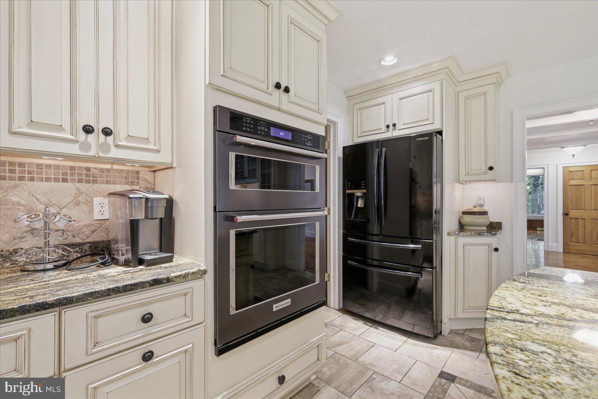 7044 Ely Rd Property Photo 13