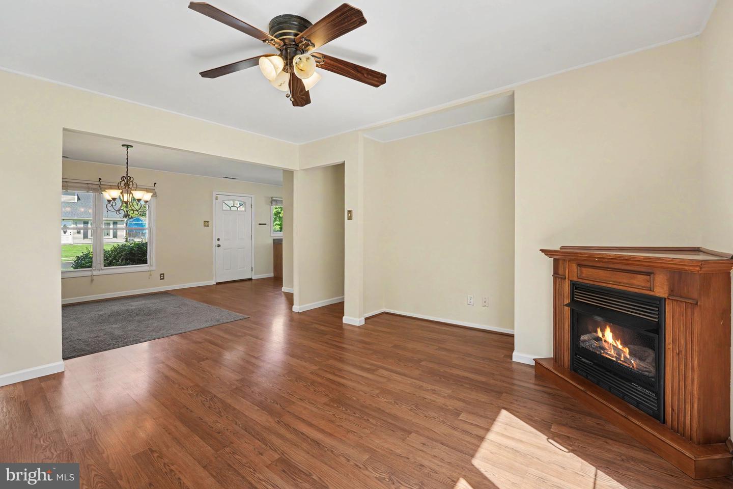 594 Rosemar Dr Property Photo 10