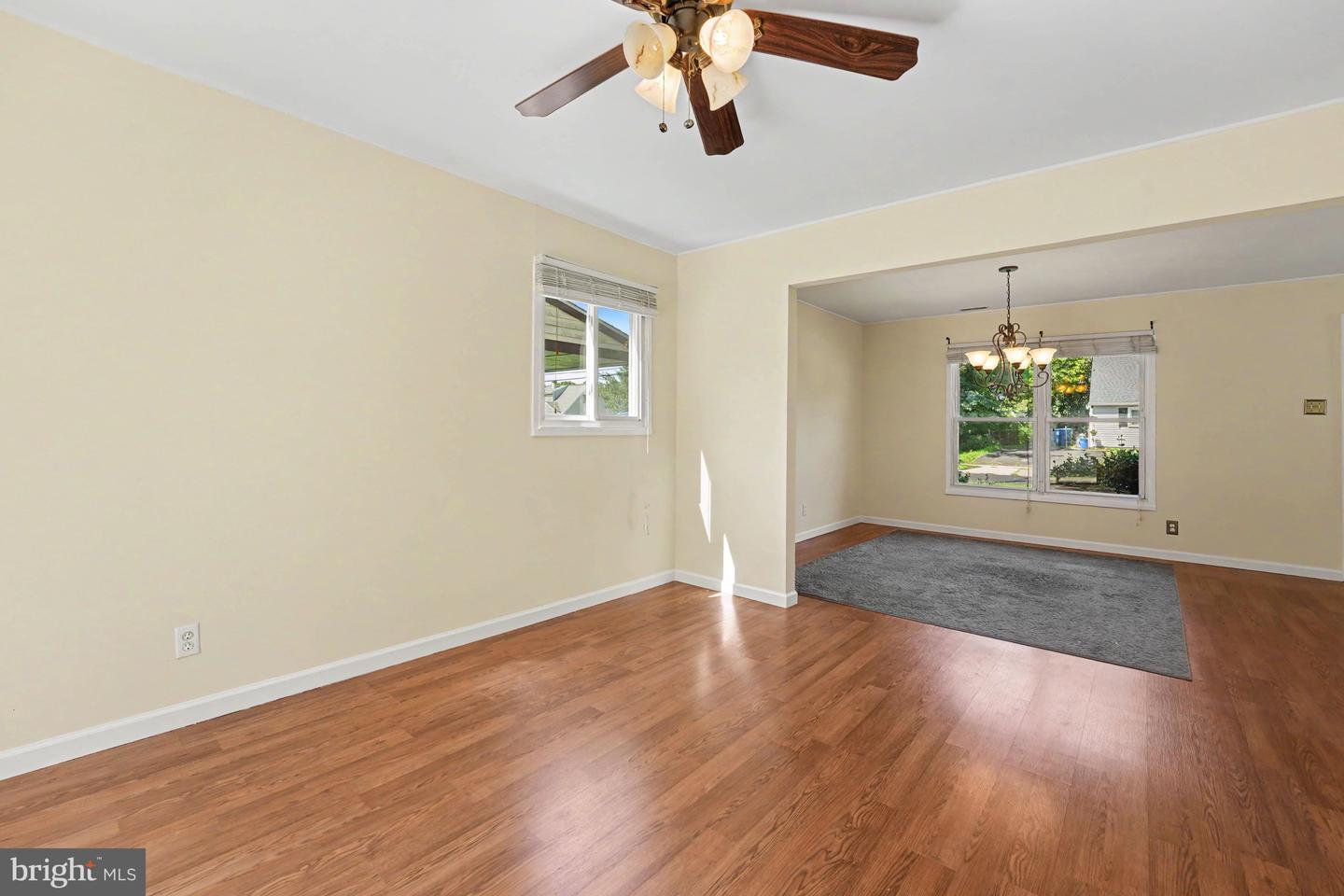 594 Rosemar Dr Property Photo 11