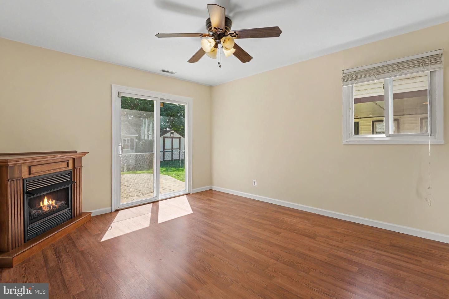 594 Rosemar Dr Property Photo 12
