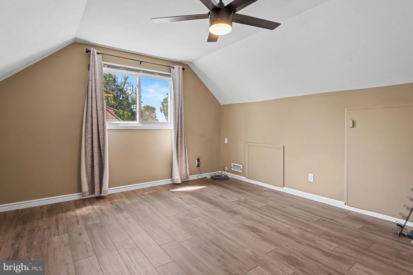 594 Rosemar Dr Property Photo 22