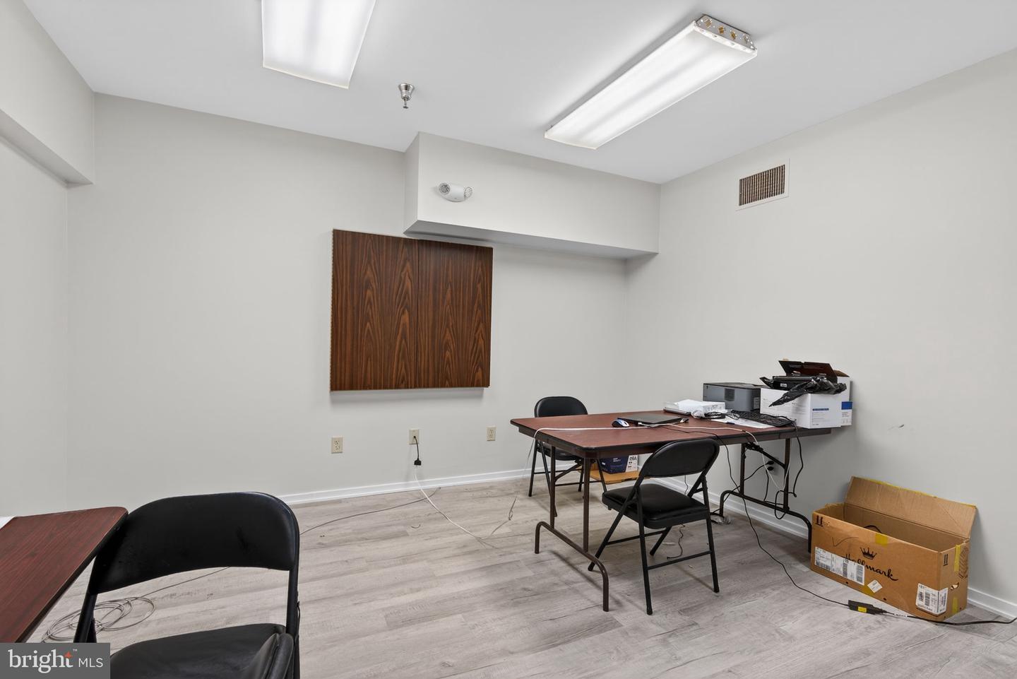 600 Louis Dr #104 Lower Level Property Photo 29