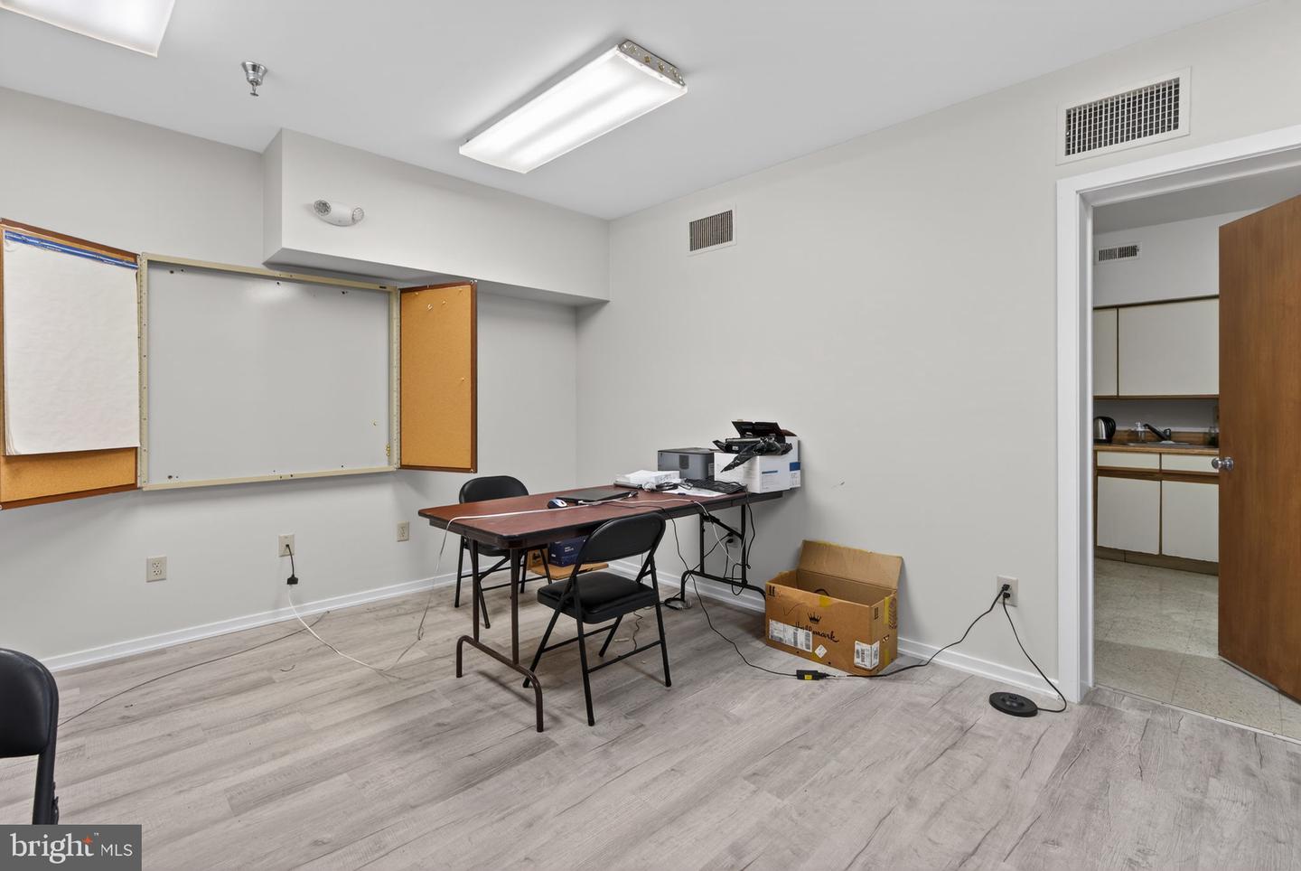 600 Louis Dr #104 Lower Level Property Photo 30