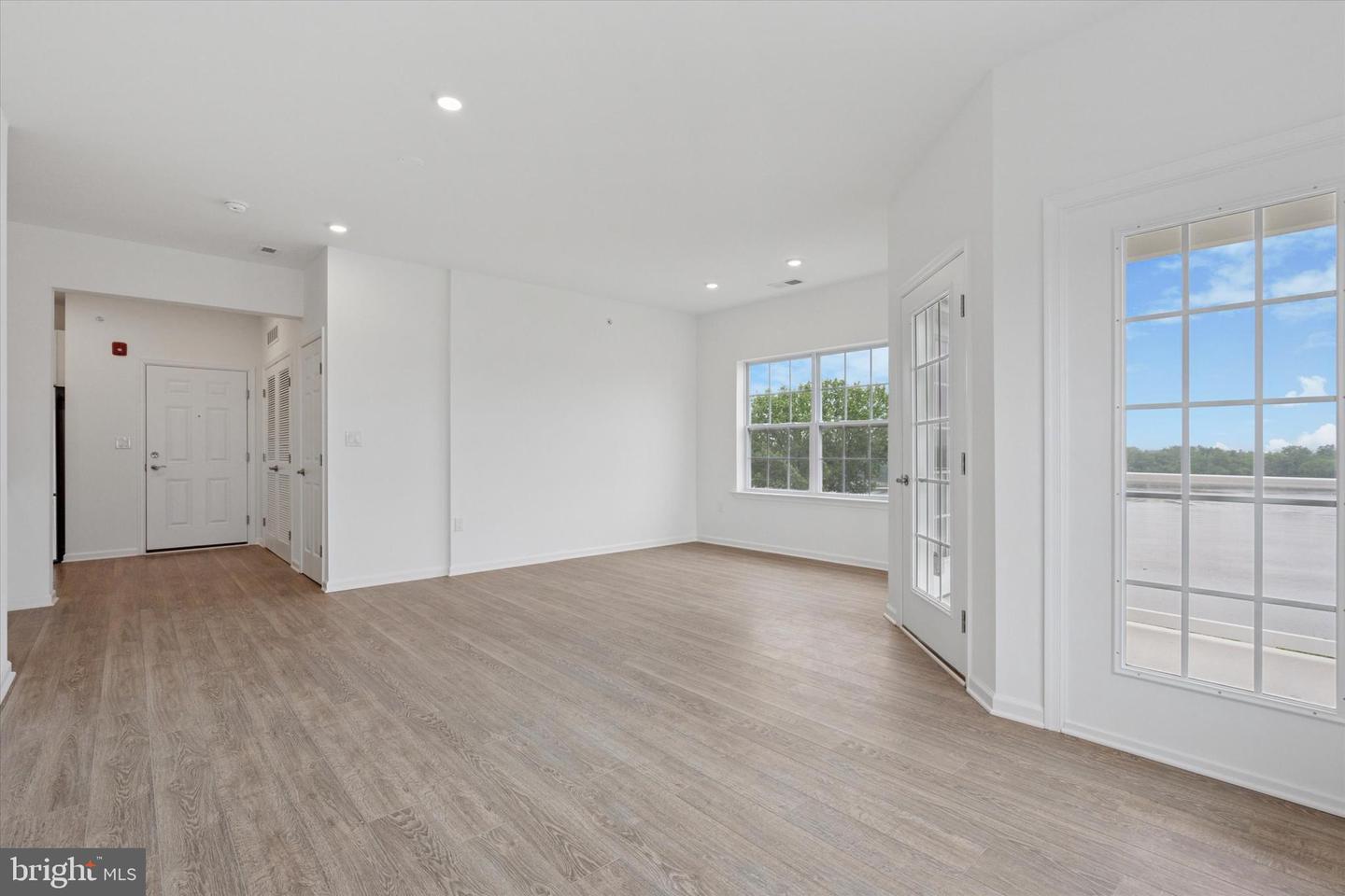16124 River View Ct Property Photo 20