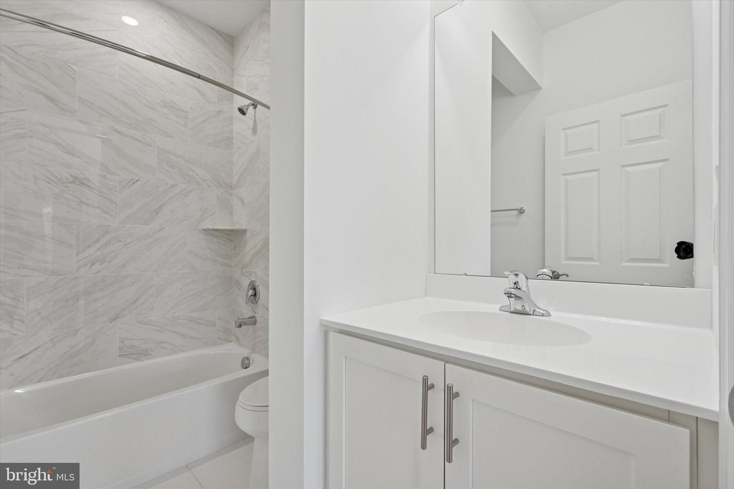 16124 River View Ct Property Photo 23