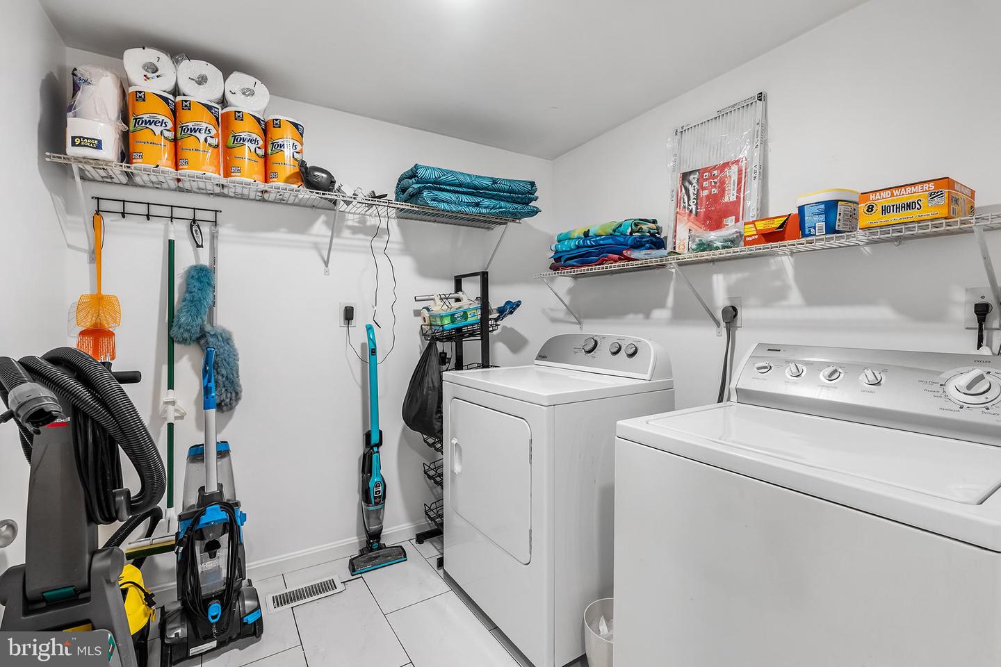 541 Stanford Rd Property Photo 12