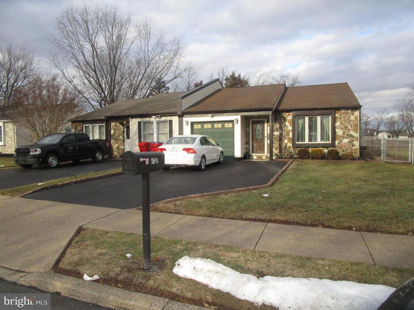 737 Tennyson Dr Property Photo 1
